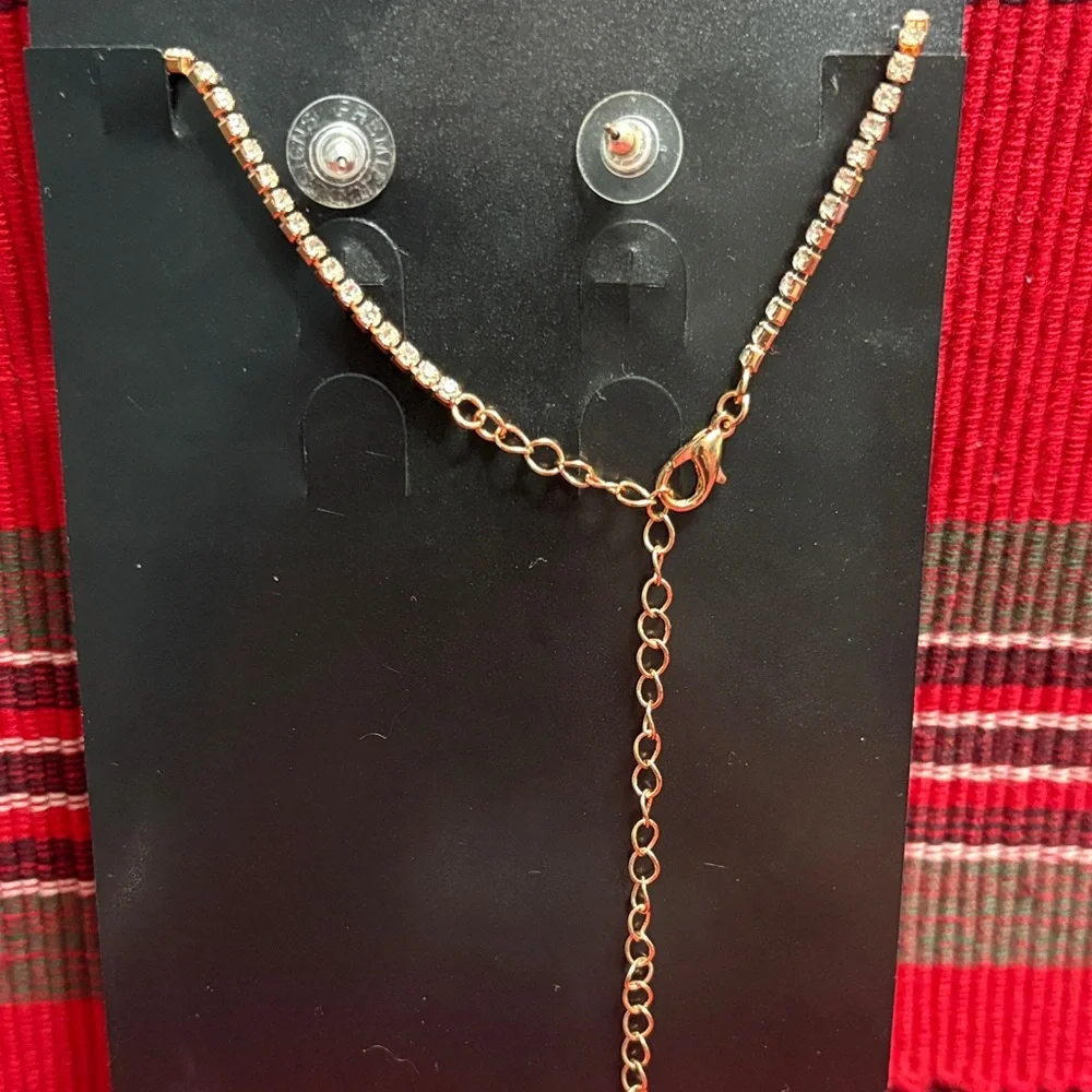 🖤Chic Silver-Tone Necklace and Earring Set🖤 - Picture 2 of 2
